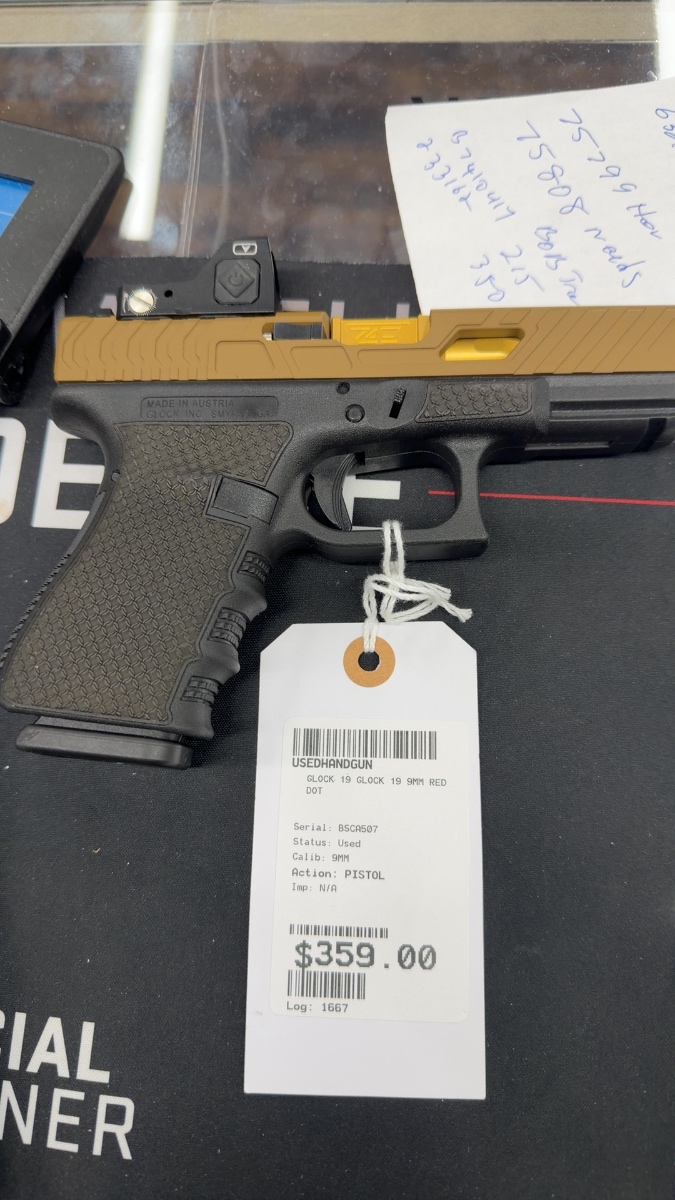 Glock 19 view 3