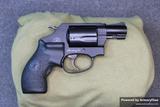 Smith & Wesson 437-2 view 2