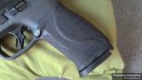 Smith & Wesson M&P 9 view 2