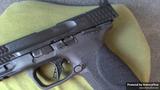 Smith & Wesson M&P 9 view 3