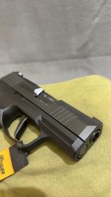 Sig Sauer P365X view 4