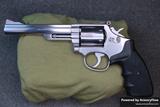 Smith & Wesson 66-3 view 1