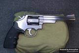 Smith & Wesson 66-3 view 2